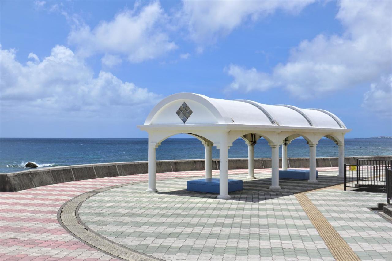 Готель Okinawa Ocean Front Чятан Екстер'єр фото